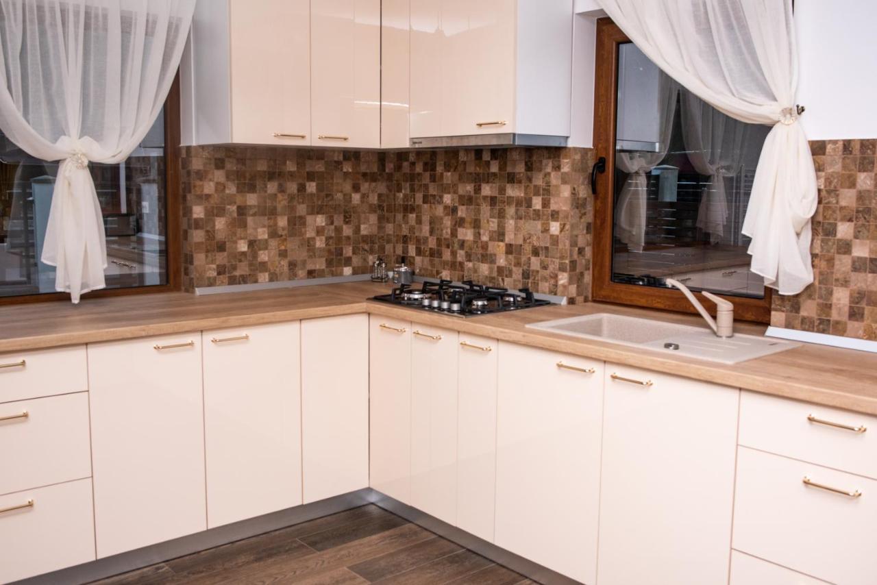 Casuta Doi Ponei Villa Buşteni Екстериор снимка
