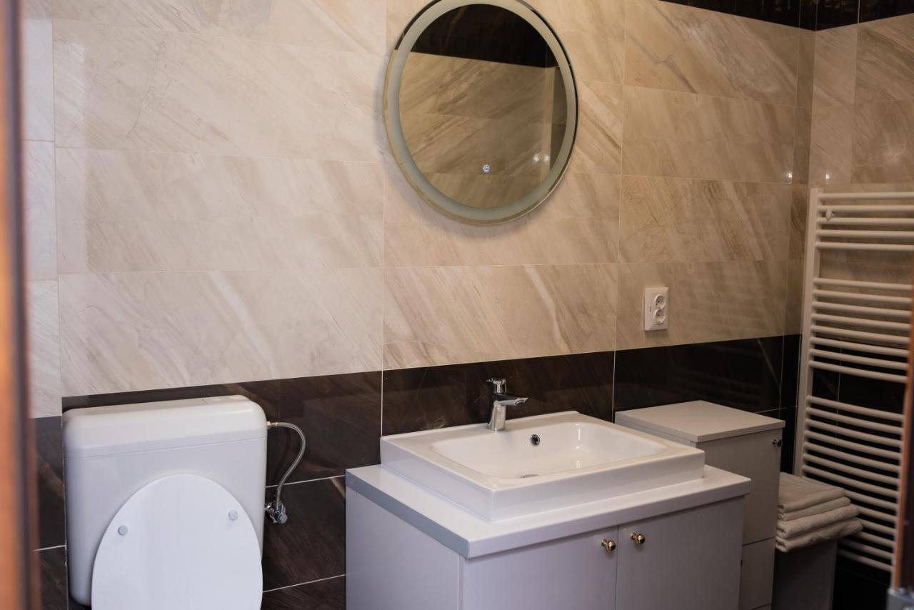 Casuta Doi Ponei Villa Buşteni Екстериор снимка