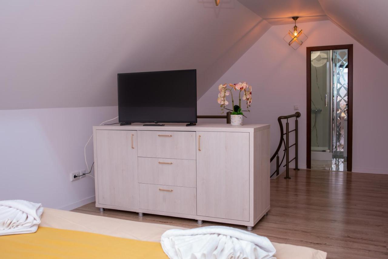 Casuta Doi Ponei Villa Buşteni Екстериор снимка