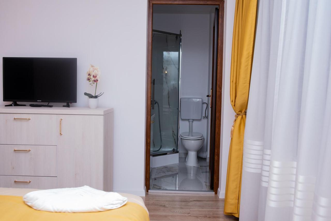 Casuta Doi Ponei Villa Buşteni Екстериор снимка