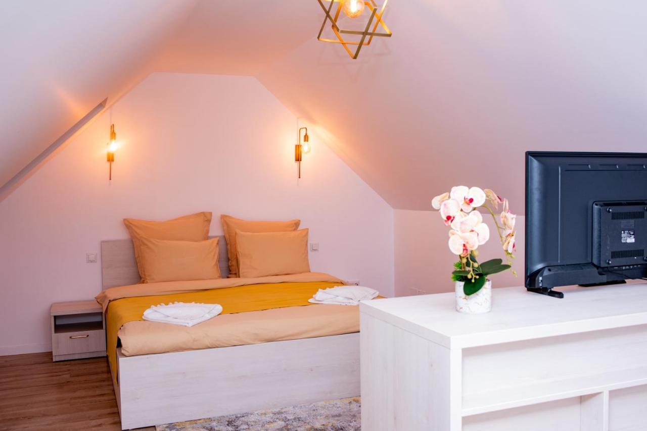 Casuta Doi Ponei Villa Buşteni Екстериор снимка